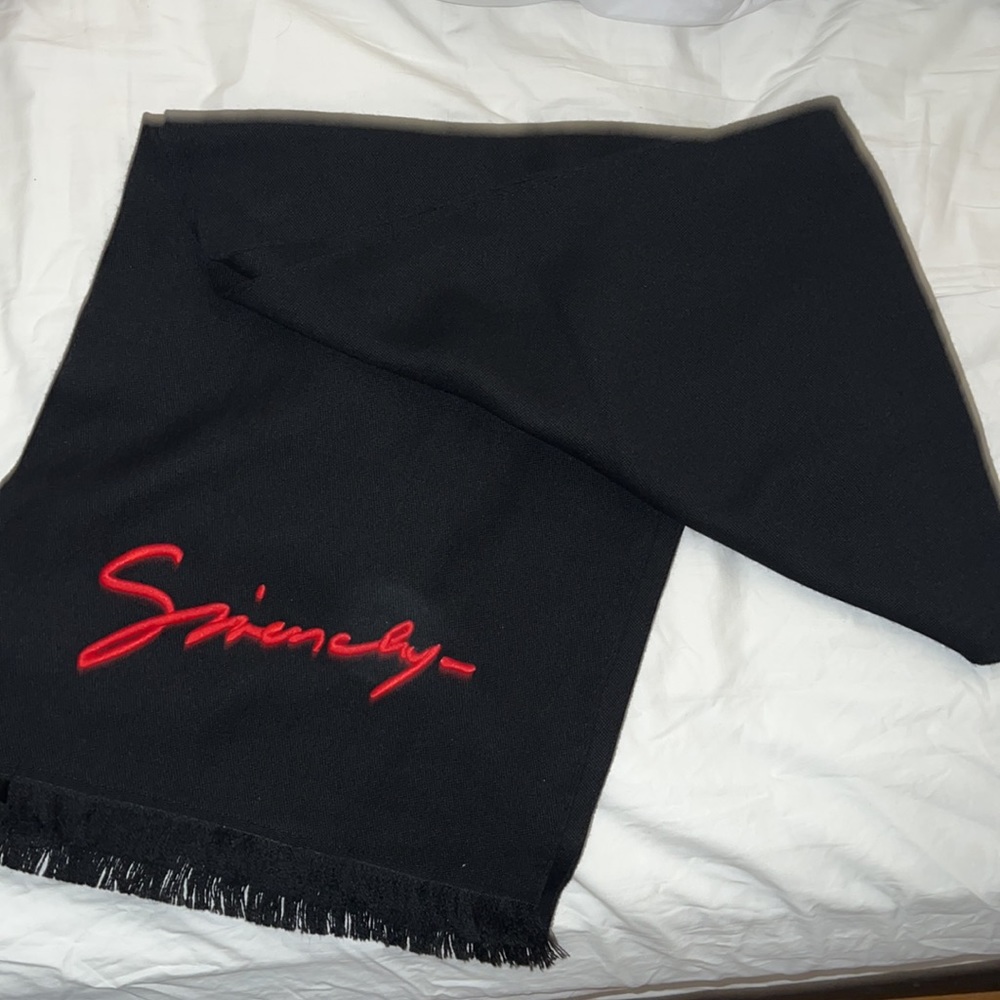 GİVENCHY Logo Embroidered Wool Scarf - Picture 6 of 8